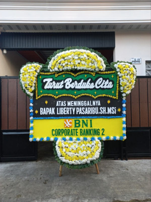Papan Bunga Duka di Maba